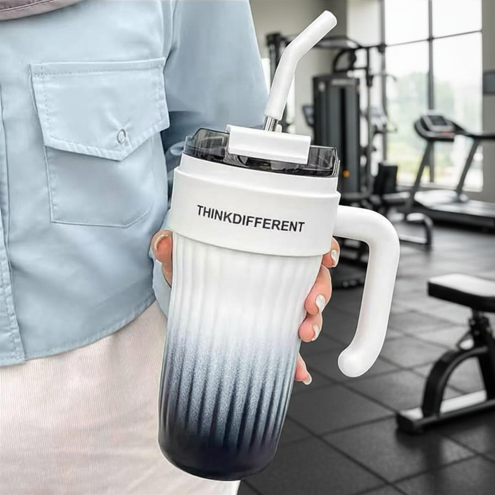 Premium Stainless Steel Tumbler Elegant Design ( Random colour )780ml