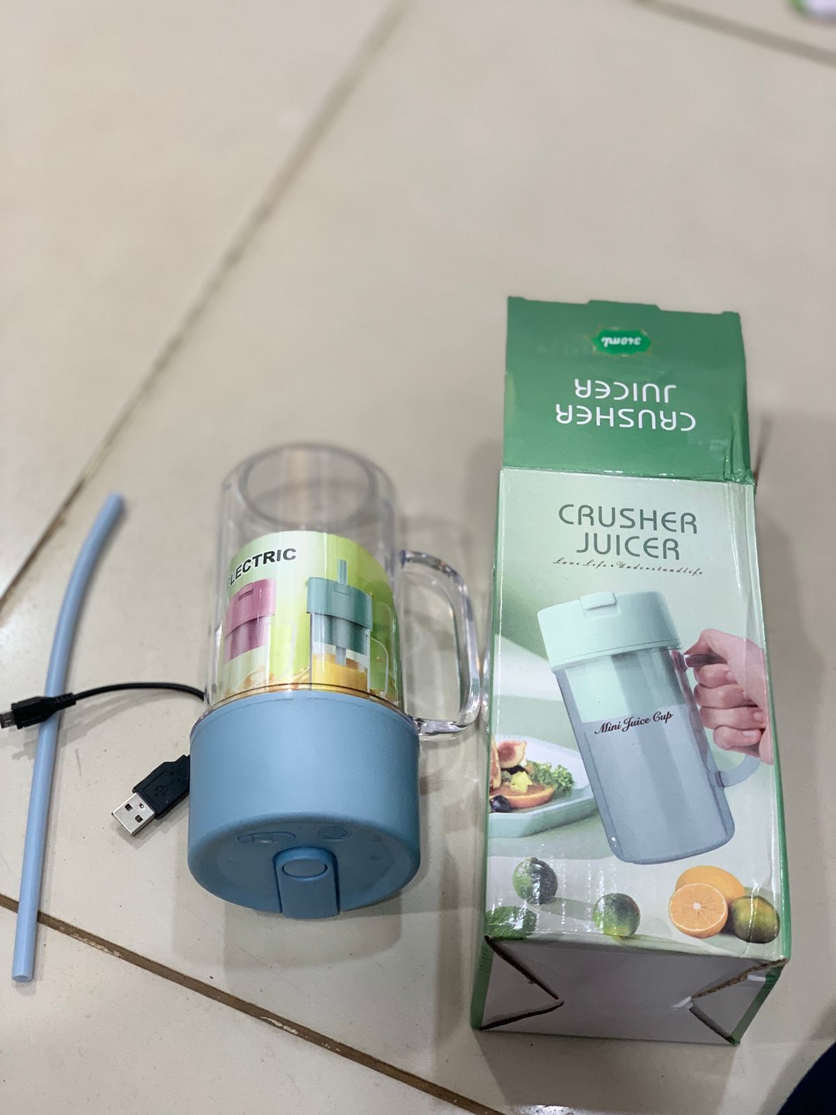 Portable Mini Crusher Juicer | Rechargeable Electric Juice Cup with Straw & Handle